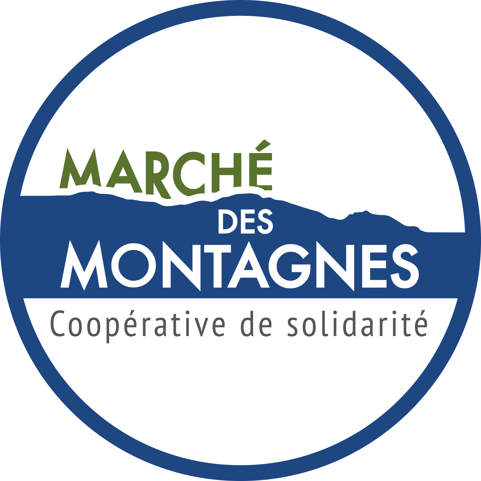 Logo du Marché des Montagnes, comportant un dessin circulaire bleu avec une silhouette de montagne. « Marché des Montagnes Coopérative de solidarité » est écrit en vert et blanc sur le cercle.